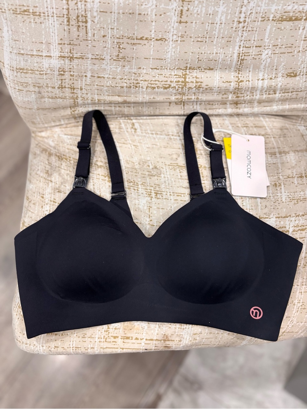 MOMCOZY Black Seamless Nursing Bra - Easy-Open Cups